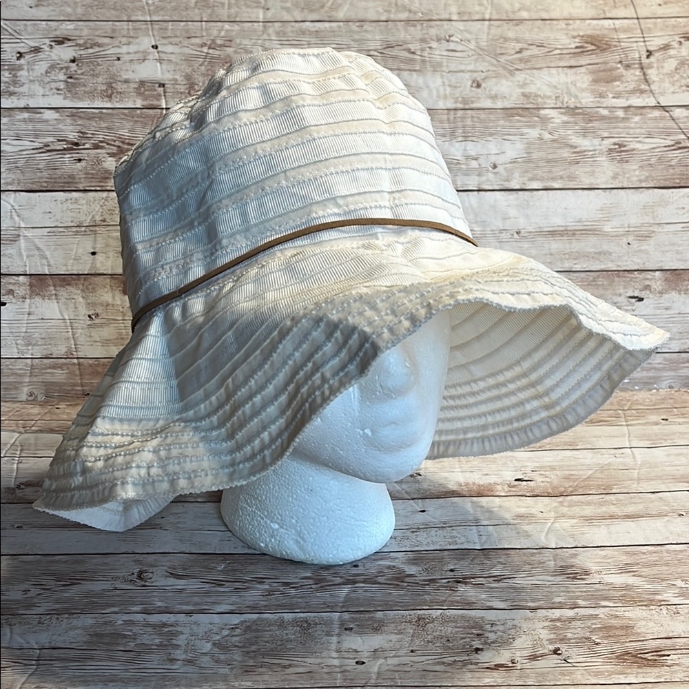 San Diego Hat Company White and Tan Wide-Brimmed Sun Hat